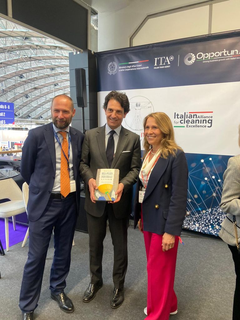 PHOTO-2026-04-15-17-49-59